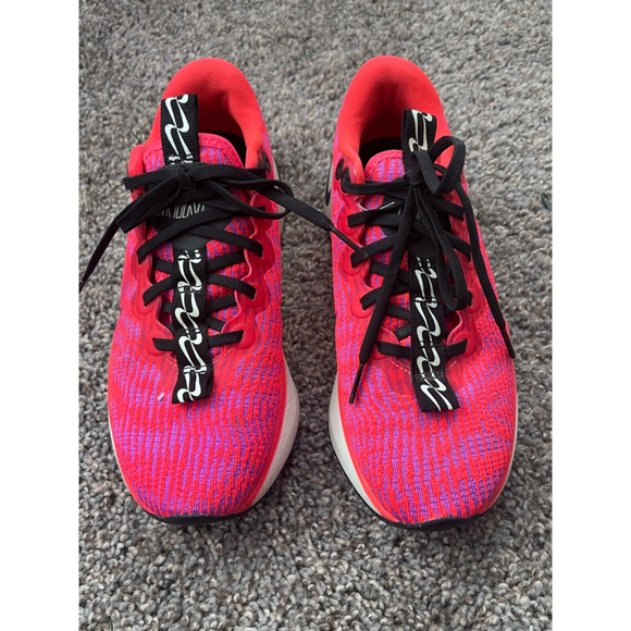 Nike Motiva walking shoe in the Bright Crimson/Fuchsia Dream/Black colorway sz7 - Picture 2 of 7